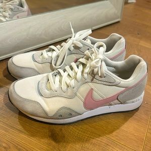 Nike shoes; size 8 1/2